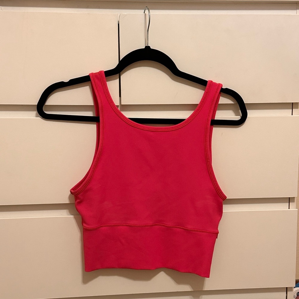 Lululemon: Sonic Pink Power Pivot Tank